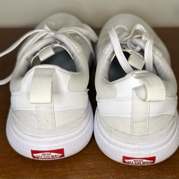 Vans - Picture 4 of 4